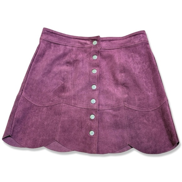 ⭐️AMERICAN EAGLE Suede Snap Front Mini Skirt - Picture 1 of 5